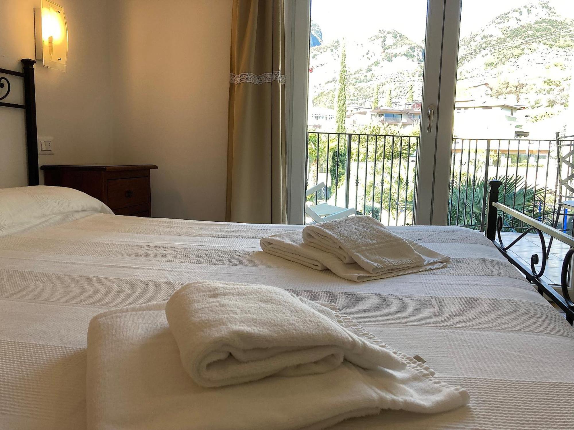 Aparthotel Residenza Le Due Torri Riva del Garda Exterior foto